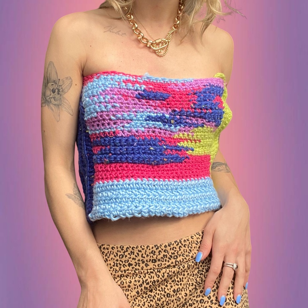HANDMADE CROCHETTED TOP - Picture 2 of 2